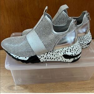 COPY - Steve Madden. Silver rhinestone. Size 6.5. Fits like 6.